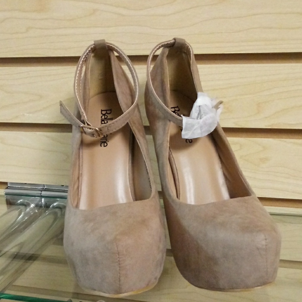 🆕 Pumps - Picture 2 of 5